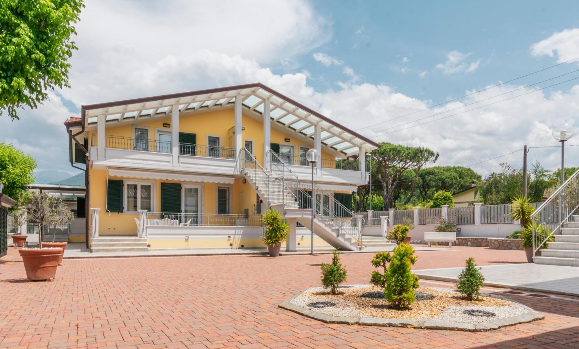 Camping Apuano Marina di Massa Exterior foto